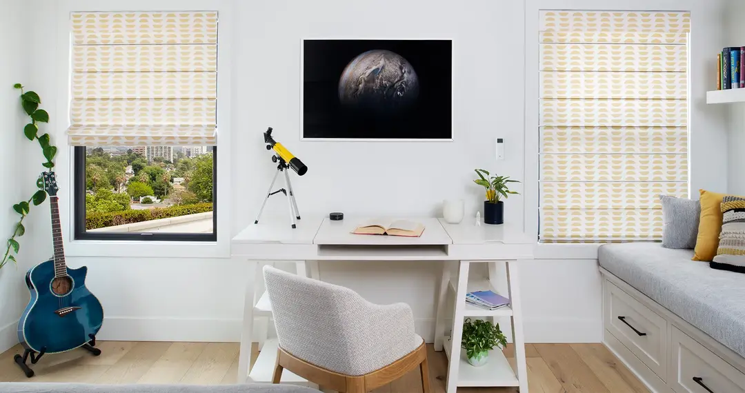 Roman Shades vs Roller Shades: How to Choose the Best Window Treatment for Your Space