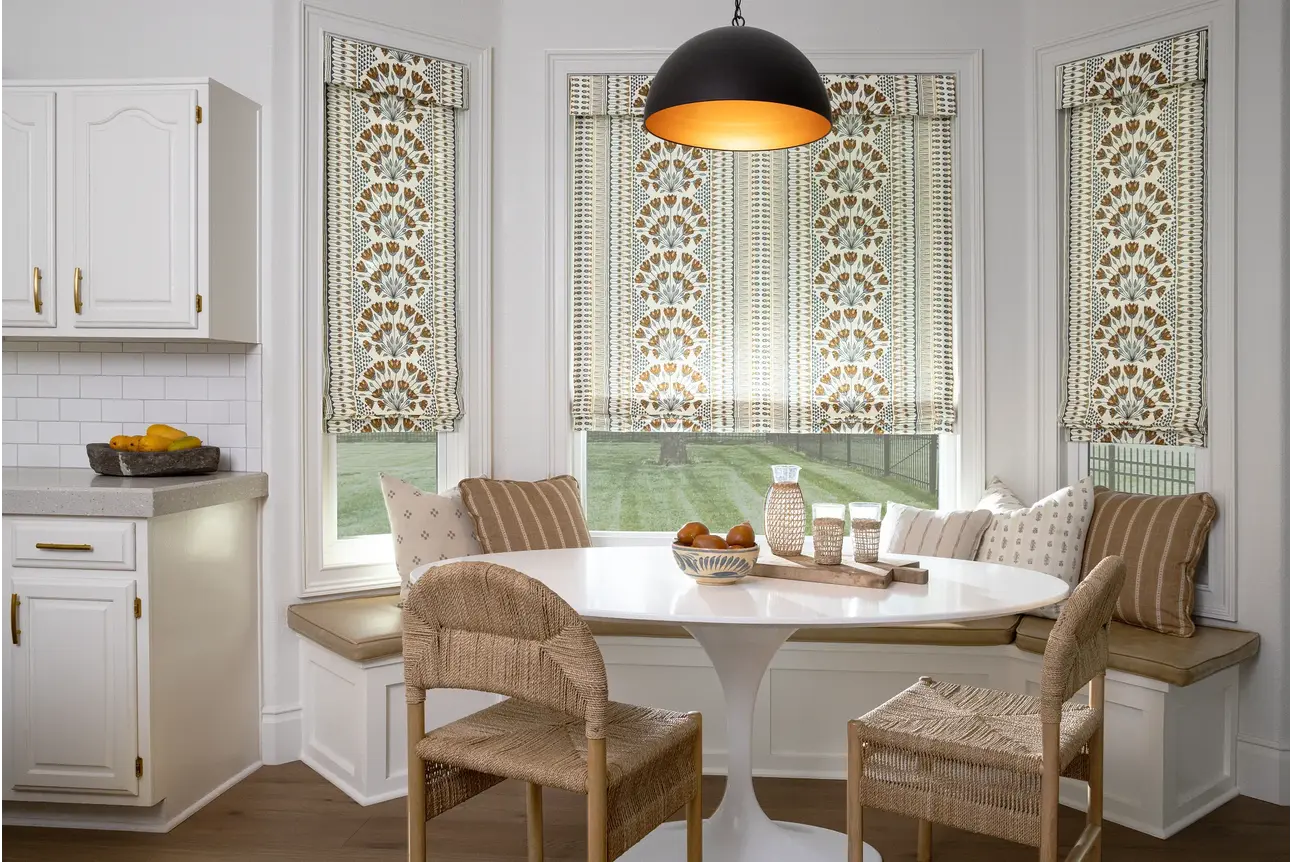 Hobbled vs Flat Roman Shades